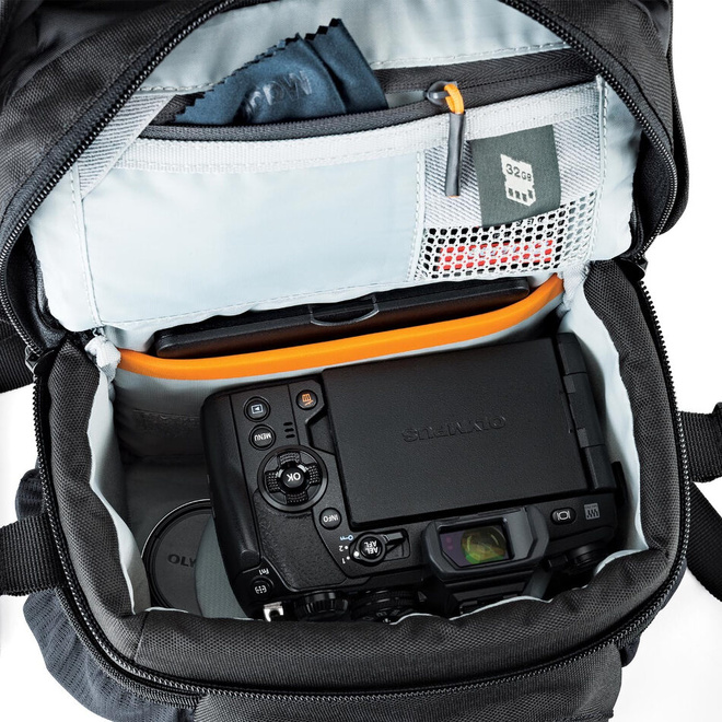 LOWEPRO<br/>NOVA 140 AW II NOIR FOURRE-TOUT